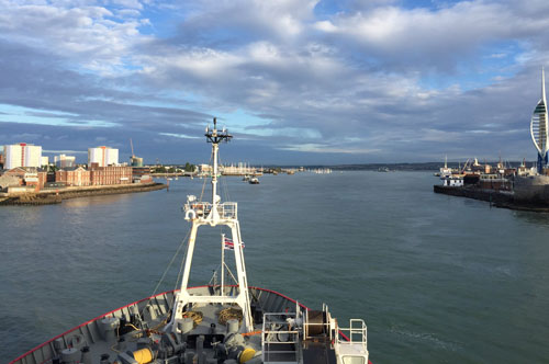 RRS James Clark Ross leaves Portsmouth